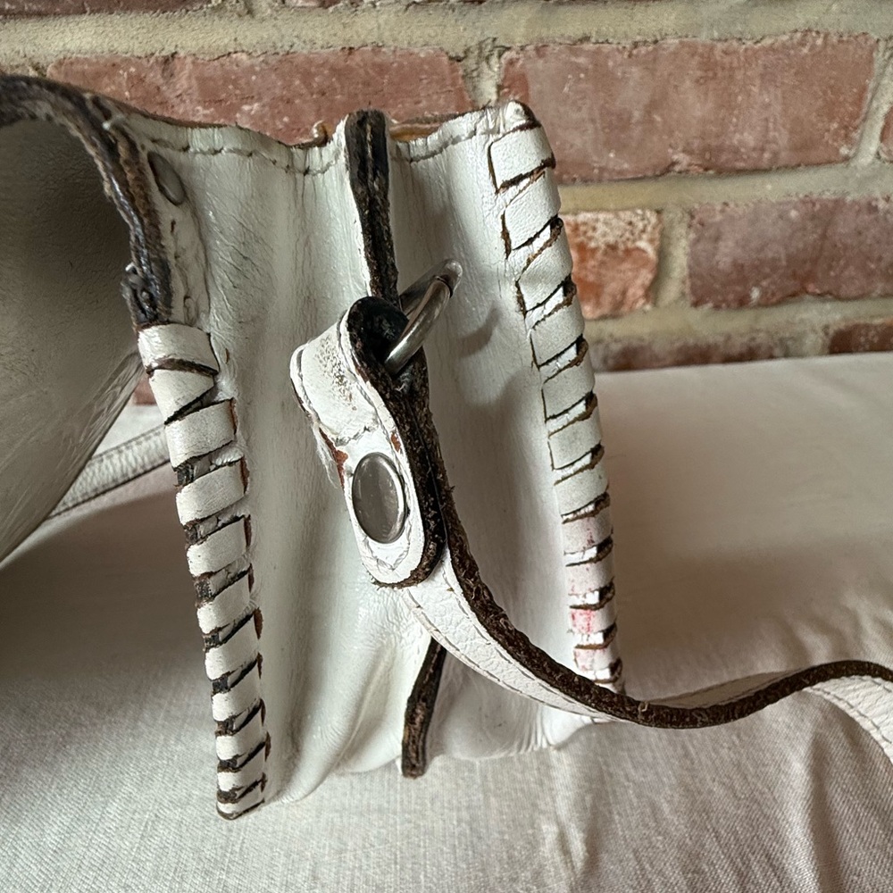 Beautiful Patricia Nash Crossbody - Picture 11 of 14